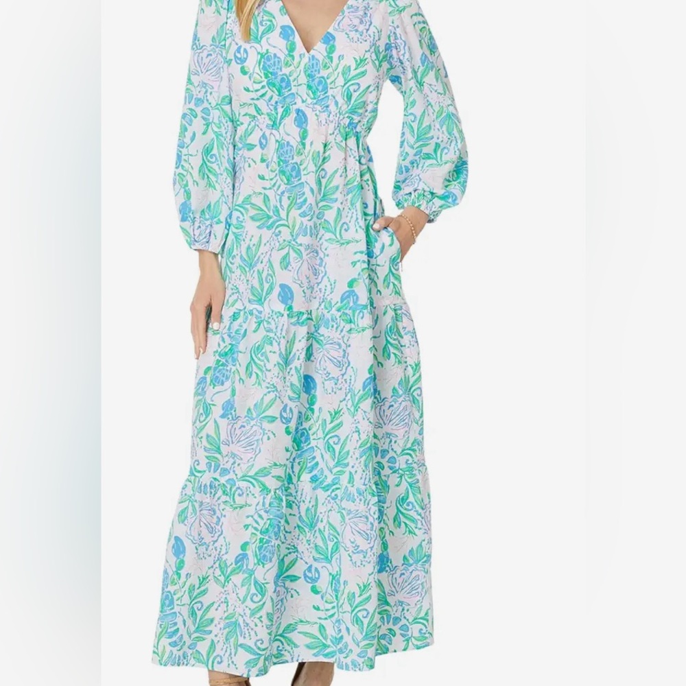 Lilly Pulitzer
Deacon 3/4 Sleeve V-Neck
Women's size 2